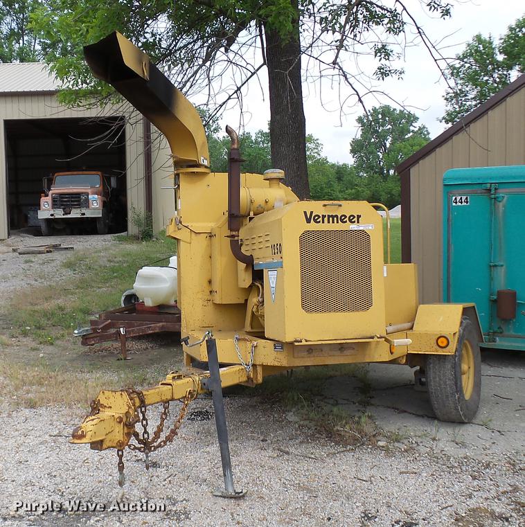 image for item DP9529 1994 Vermeer 1250 wood chipper