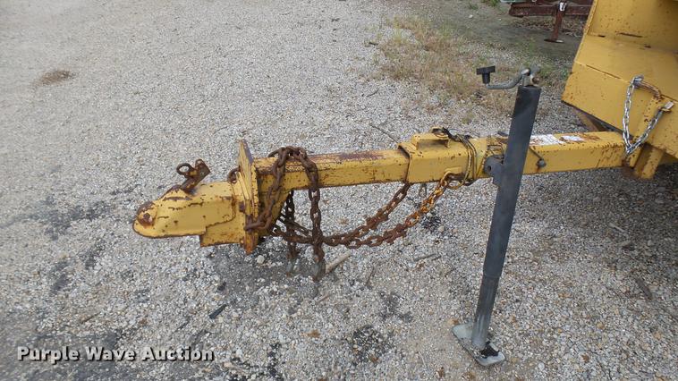 image for item DP9529 1994 Vermeer 1250 wood chipper