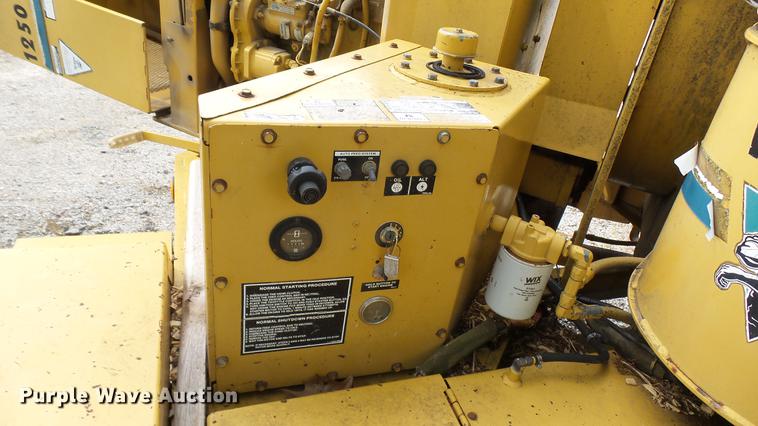 image for item DP9529 1994 Vermeer 1250 wood chipper