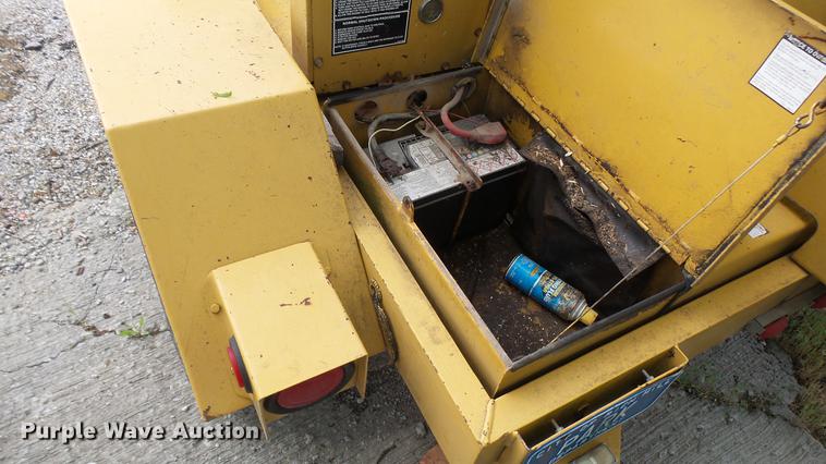 image for item DP9529 1994 Vermeer 1250 wood chipper