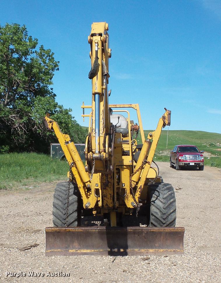 image for item DV9308 1999 Vermeer V8550A vibratory cable plow