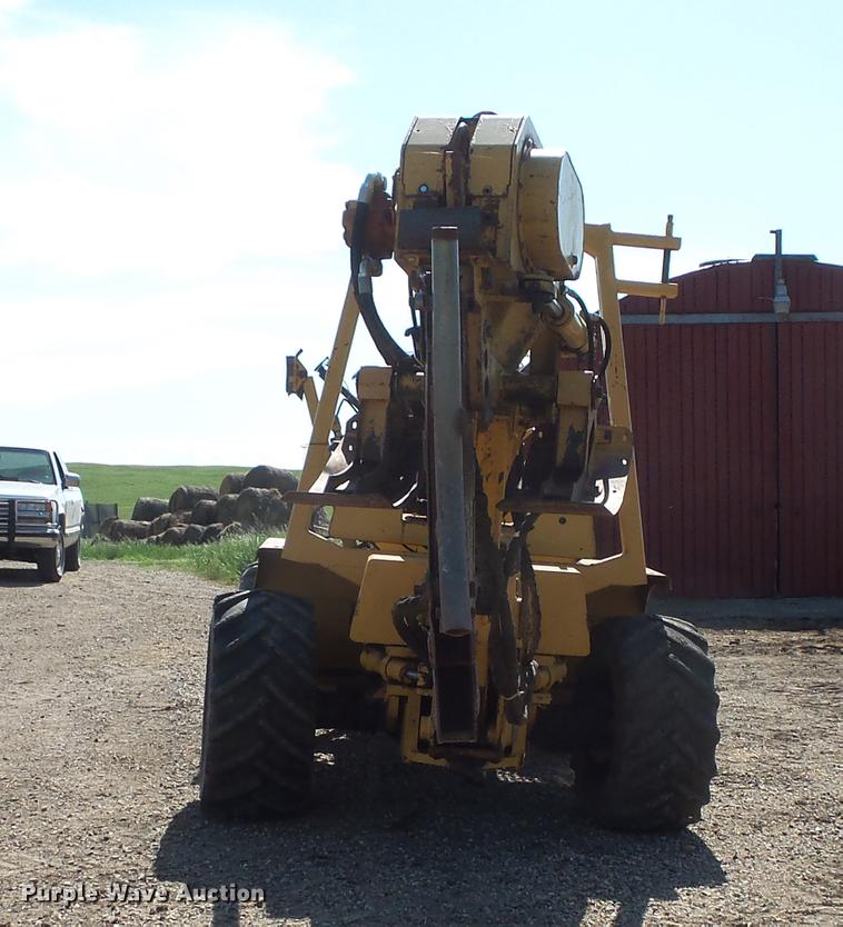 image for item DV9308 1999 Vermeer V8550A vibratory cable plow