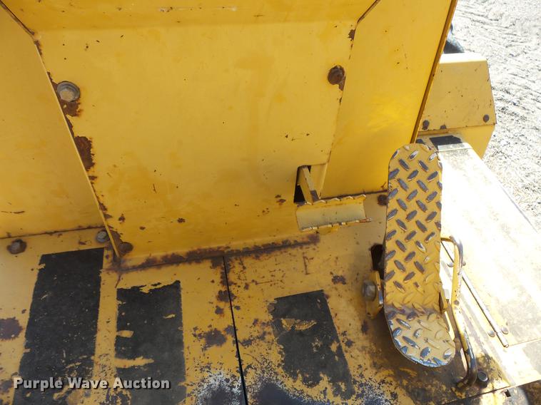 image for item DV9308 1999 Vermeer V8550A vibratory cable plow