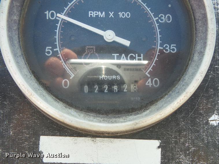 image for item DV9308 1999 Vermeer V8550A vibratory cable plow