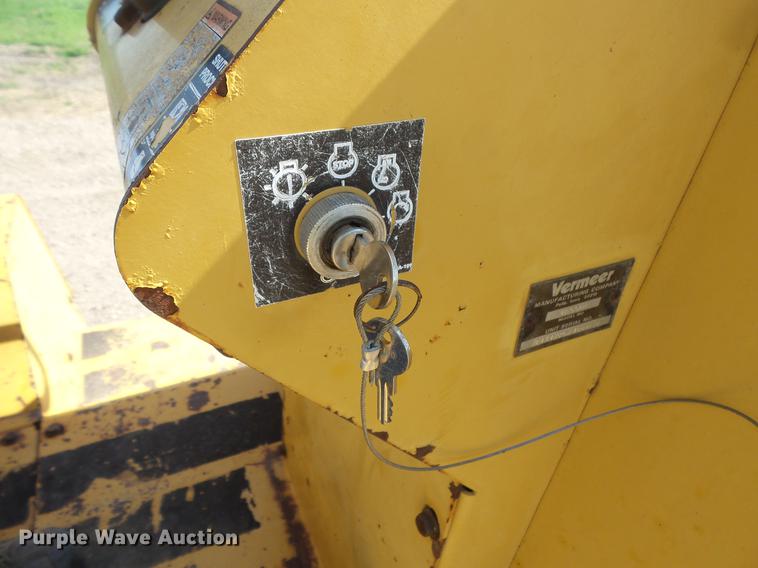 image for item DV9308 1999 Vermeer V8550A vibratory cable plow