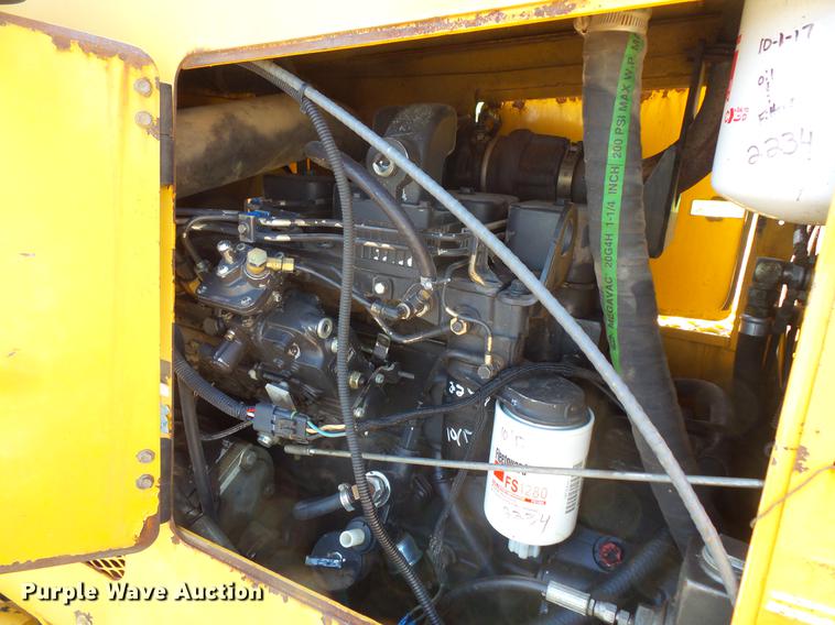 image for item DV9308 1999 Vermeer V8550A vibratory cable plow