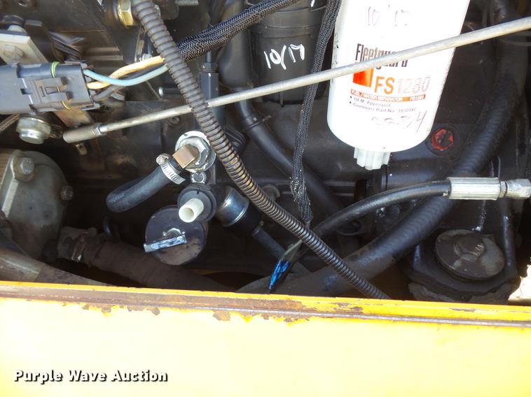 image for item DV9308 1999 Vermeer V8550A vibratory cable plow