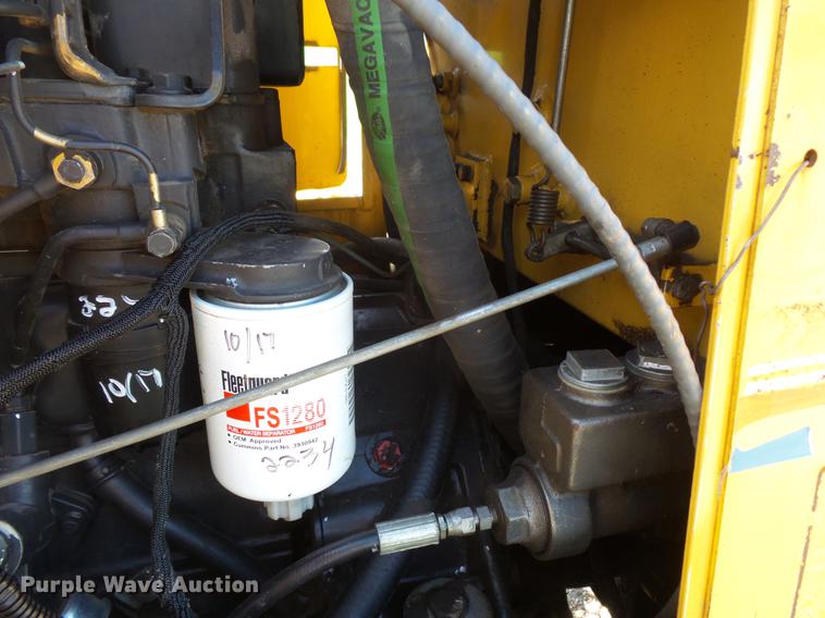 image for item DV9308 1999 Vermeer V8550A vibratory cable plow