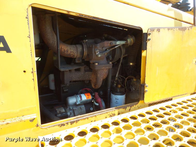 image for item DV9308 1999 Vermeer V8550A vibratory cable plow