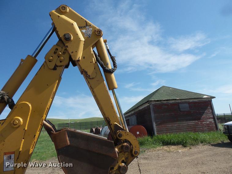 image for item DV9308 1999 Vermeer V8550A vibratory cable plow