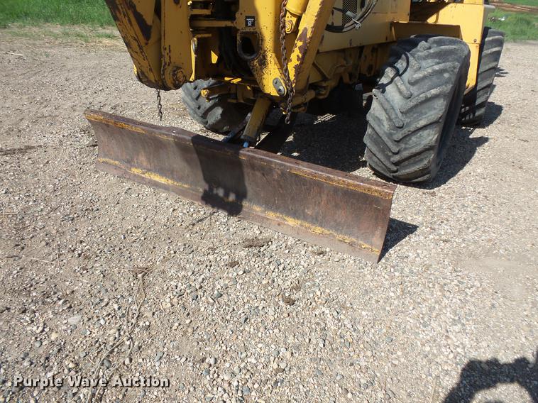image for item DV9308 1999 Vermeer V8550A vibratory cable plow