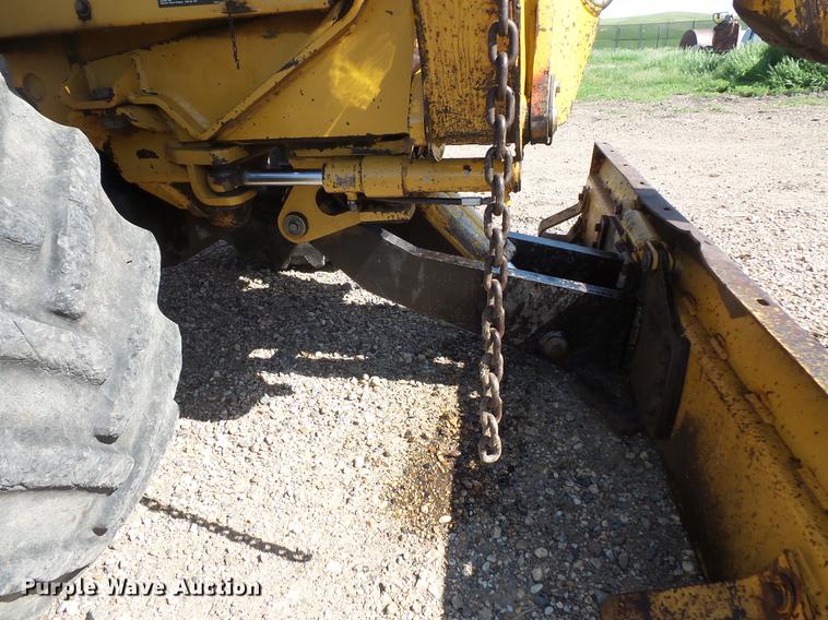 image for item DV9308 1999 Vermeer V8550A vibratory cable plow