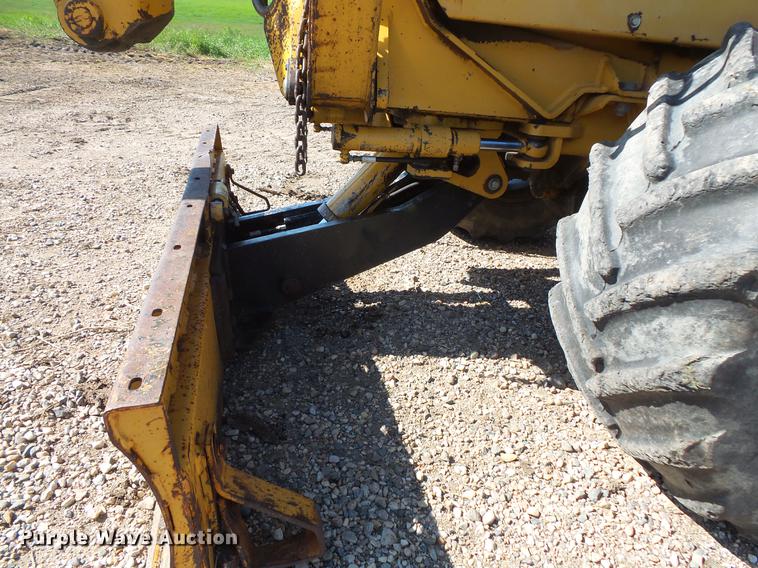 image for item DV9308 1999 Vermeer V8550A vibratory cable plow