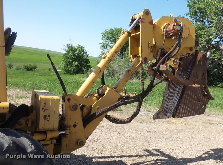 image for item DV9308 1999 Vermeer V8550A vibratory cable plow