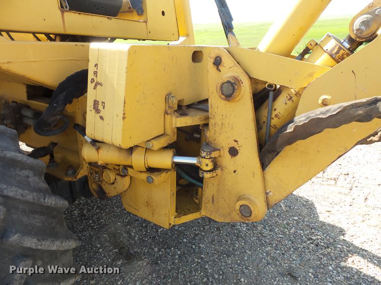 image for item DV9308 1999 Vermeer V8550A vibratory cable plow