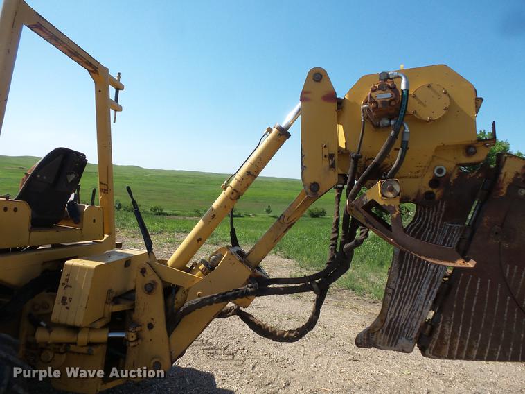 image for item DV9308 1999 Vermeer V8550A vibratory cable plow