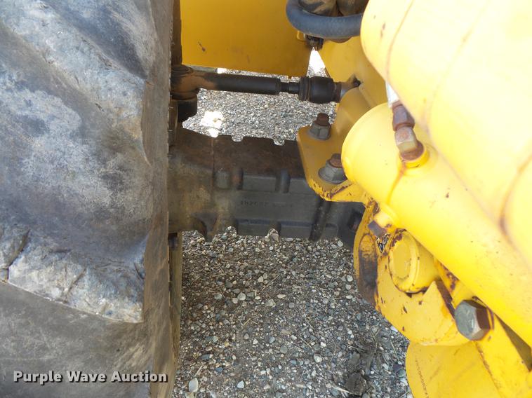 image for item DV9308 1999 Vermeer V8550A vibratory cable plow