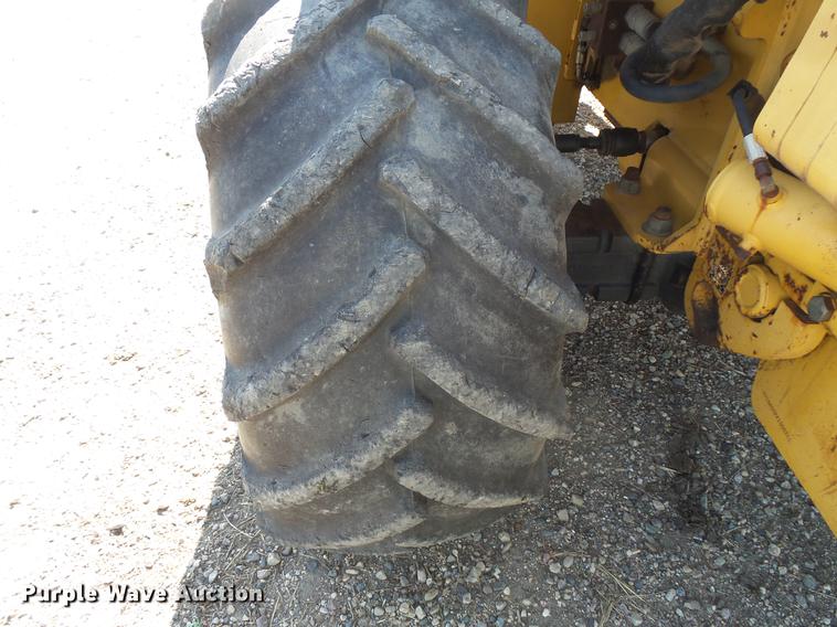 image for item DV9308 1999 Vermeer V8550A vibratory cable plow