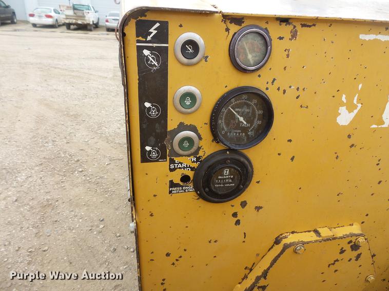 image for item DV9324 2000 Vermeer D24X40A directional boring unit