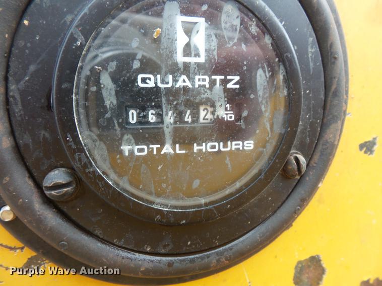 image for item DV9324 2000 Vermeer D24X40A directional boring unit