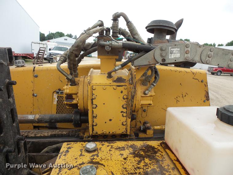 image for item DV9324 2000 Vermeer D24X40A directional boring unit