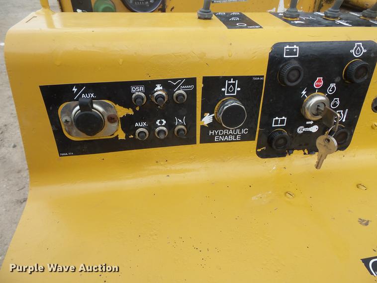 image for item DV9325 1999 Vermeer D24X40A directional boring unit