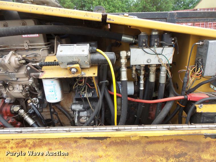 image for item DV9325 1999 Vermeer D24X40A directional boring unit