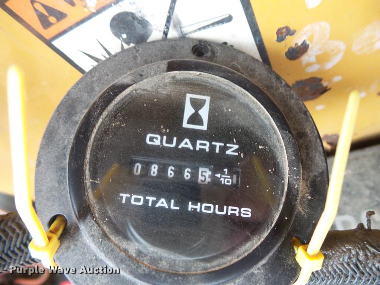 image for item DV9325 1999 Vermeer D24X40A directional boring unit