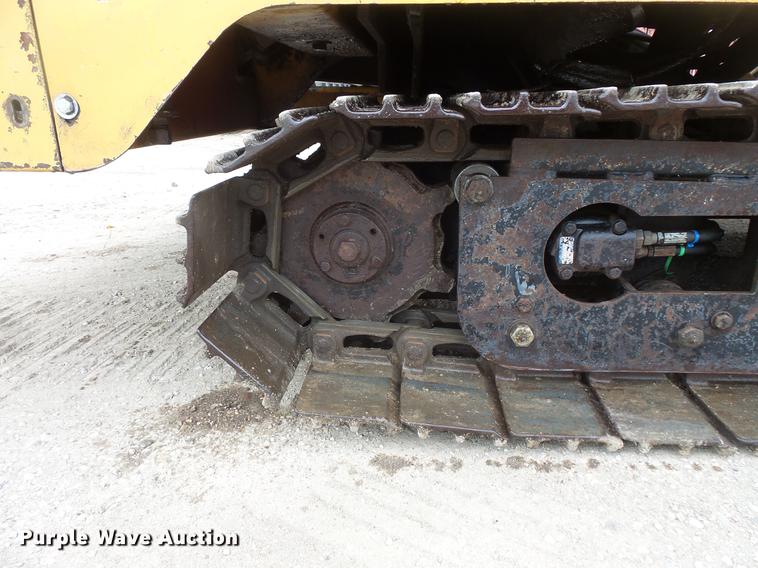 image for item DV9325 1999 Vermeer D24X40A directional boring unit