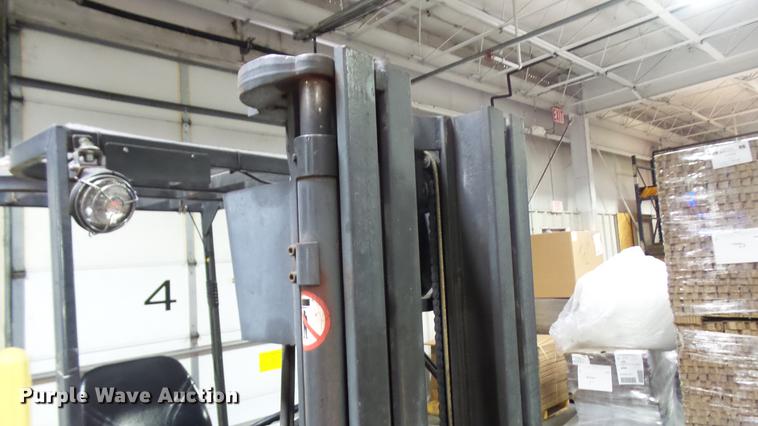 image for item DX9361 1995 Baker E25B forklift