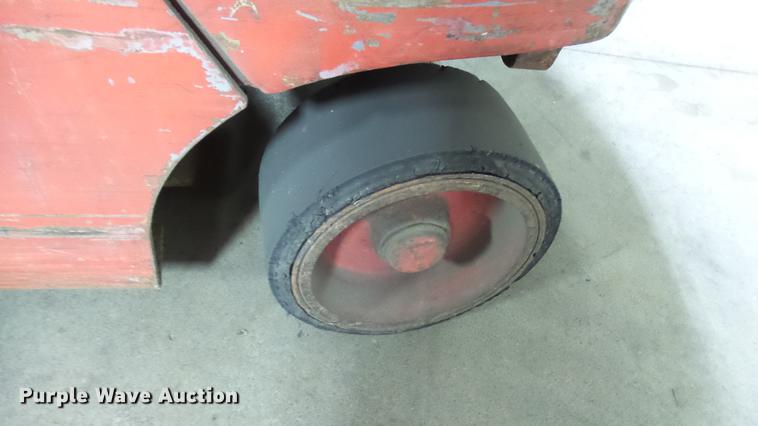 image for item DX9361 1995 Baker E25B forklift