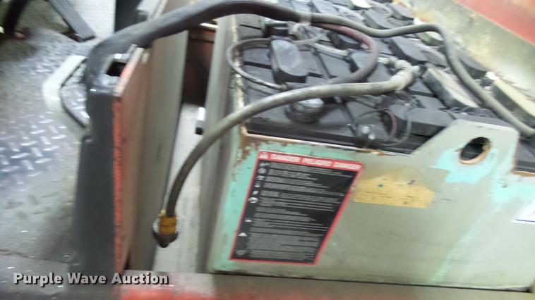 image for item DX9361 1995 Baker E25B forklift