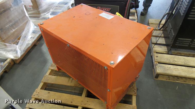 image for item DX9361 1995 Baker E25B forklift