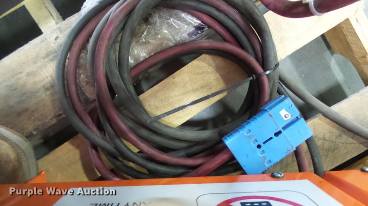 image for item DX9361 1995 Baker E25B forklift