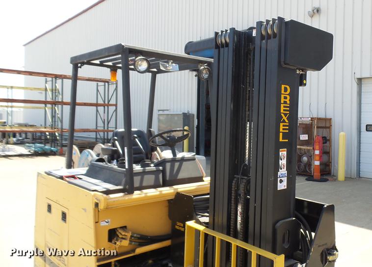 image for item DX9362 2002 Drexel SLT30R forklift