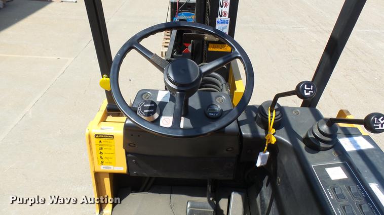 image for item DX9362 2002 Drexel SLT30R forklift