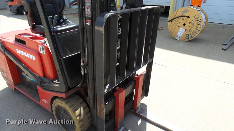 image for item DX9363 Raymond 440-C35 forklift