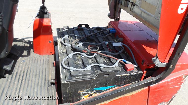 image for item DX9363 Raymond 440-C35 forklift