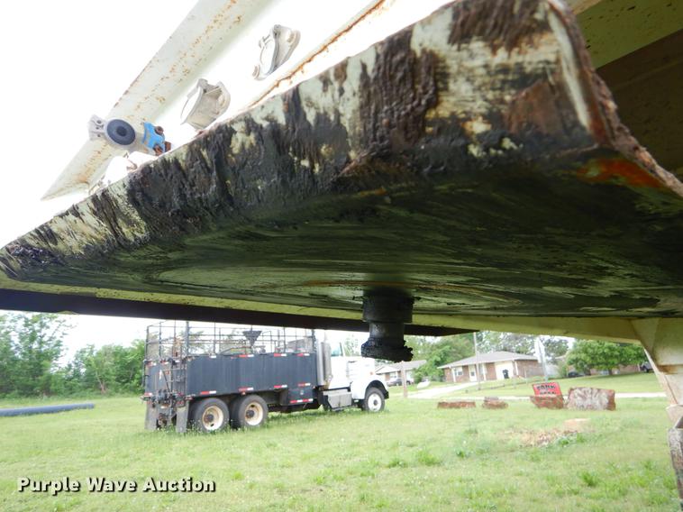 image for item EI9153 2009 CTS BDT-40 bottom dump trailer