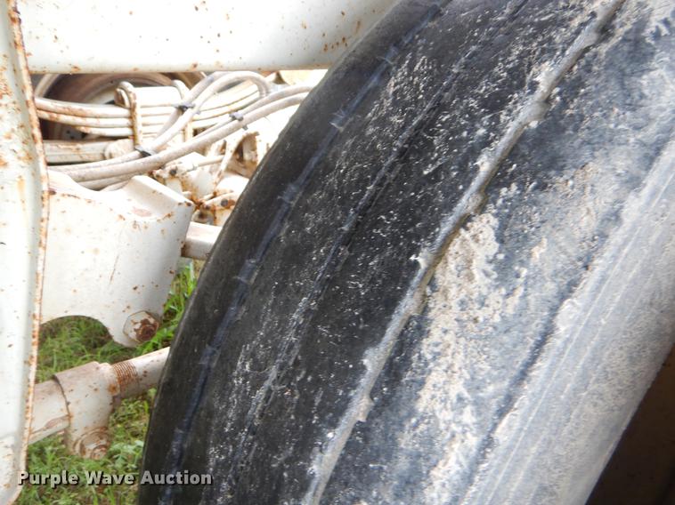 image for item EI9153 2009 CTS BDT-40 bottom dump trailer