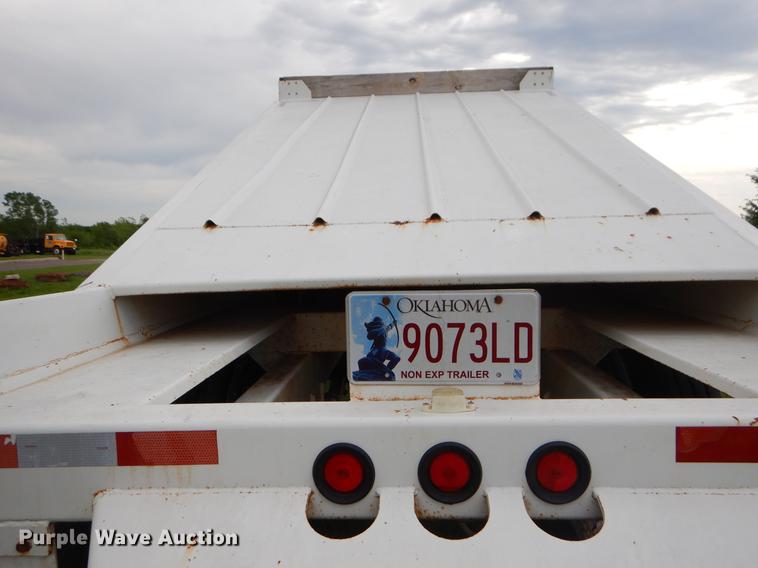 image for item EI9153 2009 CTS BDT-40 bottom dump trailer