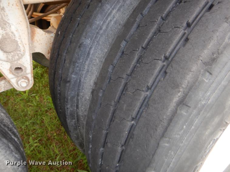 image for item EI9153 2009 CTS BDT-40 bottom dump trailer