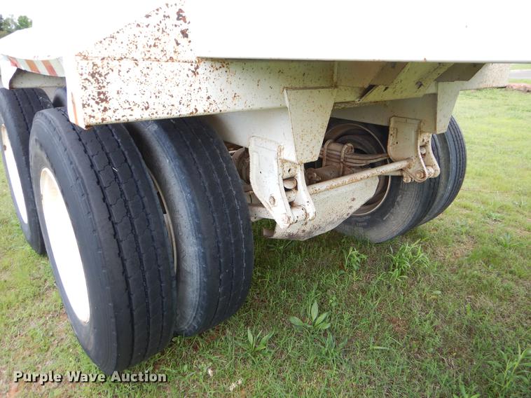 image for item EI9153 2009 CTS BDT-40 bottom dump trailer