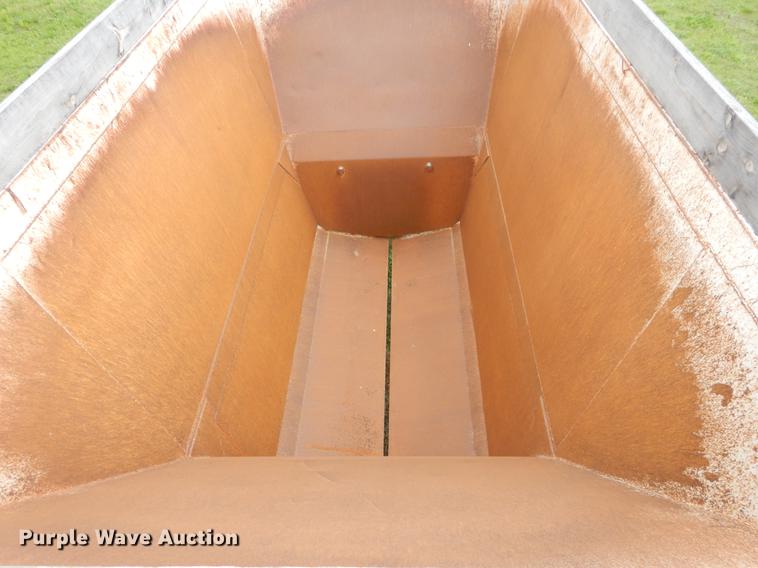 image for item EI9153 2009 CTS BDT-40 bottom dump trailer