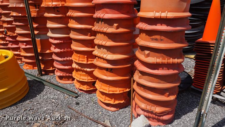 image for item EJ9477 Highway safety barrels with tire rings