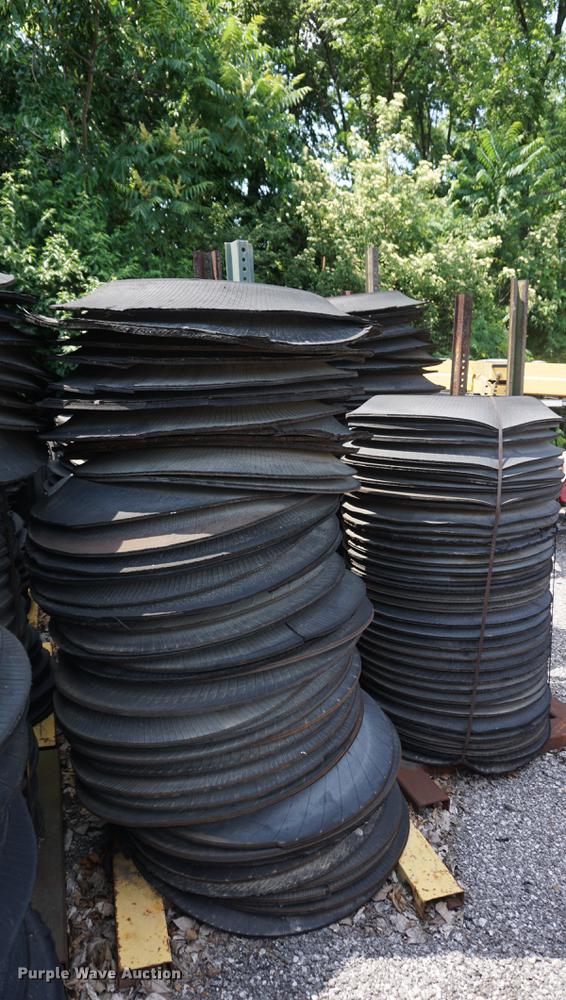 image for item EJ9477 Highway safety barrels with tire rings