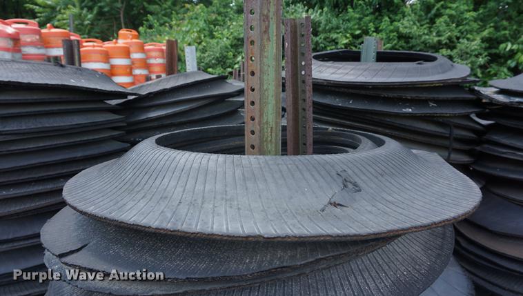 image for item EJ9477 Highway safety barrels with tire rings