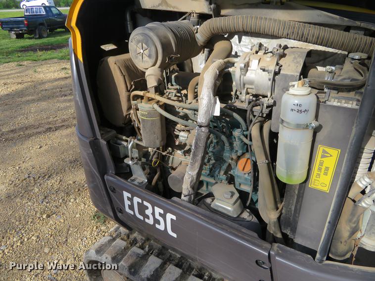 image for item EJ9589 2014 Volvo EC35C mini excavator
