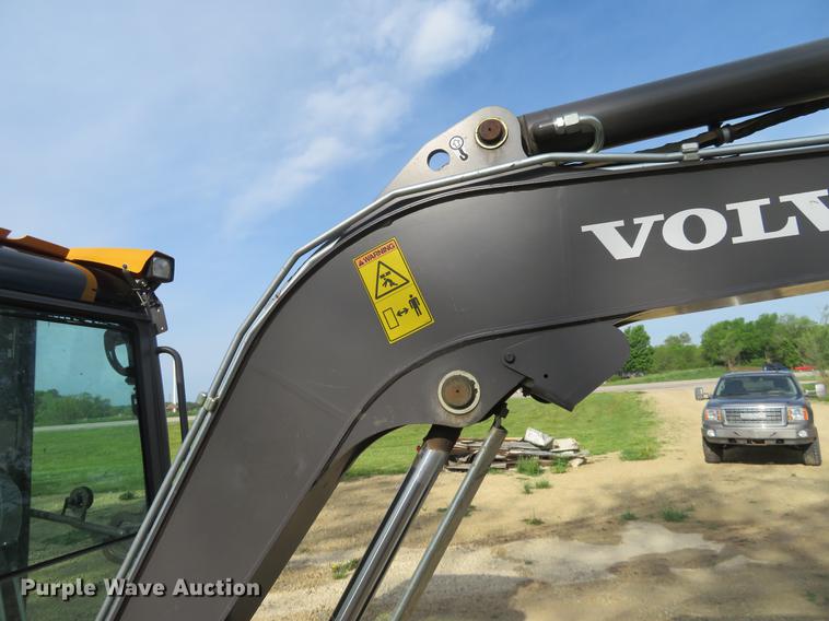 image for item EJ9589 2014 Volvo EC35C mini excavator