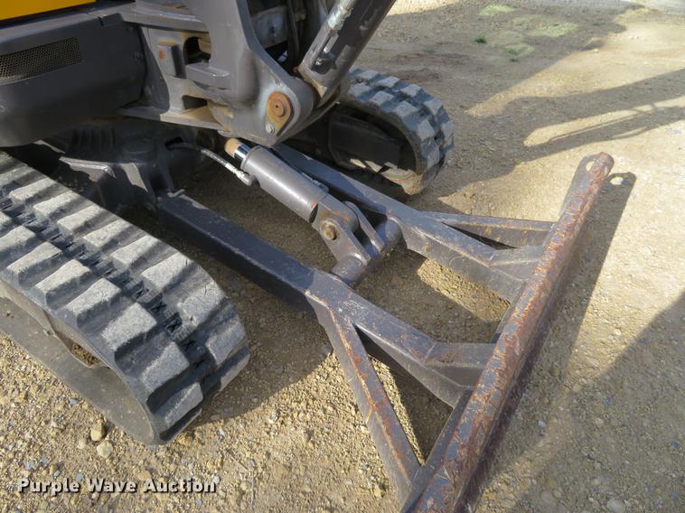 image for item EJ9589 2014 Volvo EC35C mini excavator